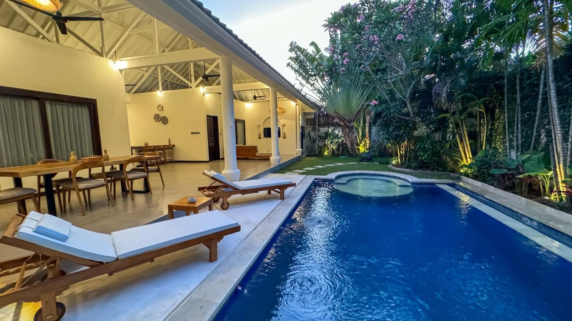 Uma Dharma Villas Seminyak